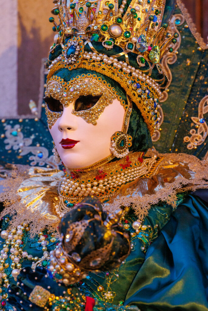 Masque au carnaval vénitien d'Annecy