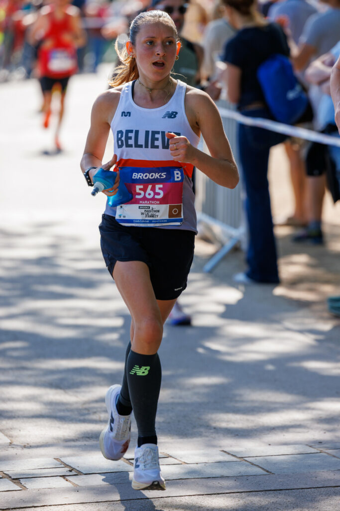 Coureuse 565 au marathon d’Annecy 2026