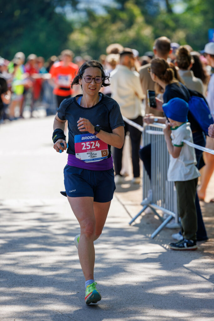Coureuse 2524 au marathon d’Annecy 2026