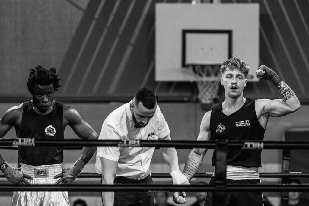 Gala de boxe Bazie Aboubacar et Defoly Terry lors de la proclamation des résultats