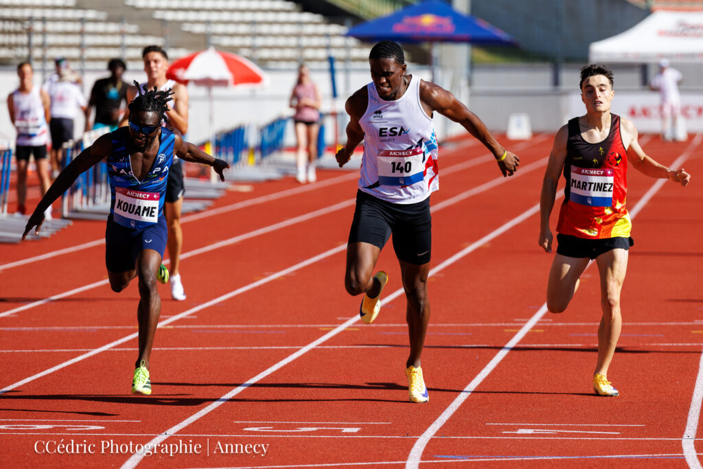 Kouame Ange-Daniel-Maxime | Prevot loic | Martinez Nel franchissent la ligne d'arrivée du 400m à Annecy